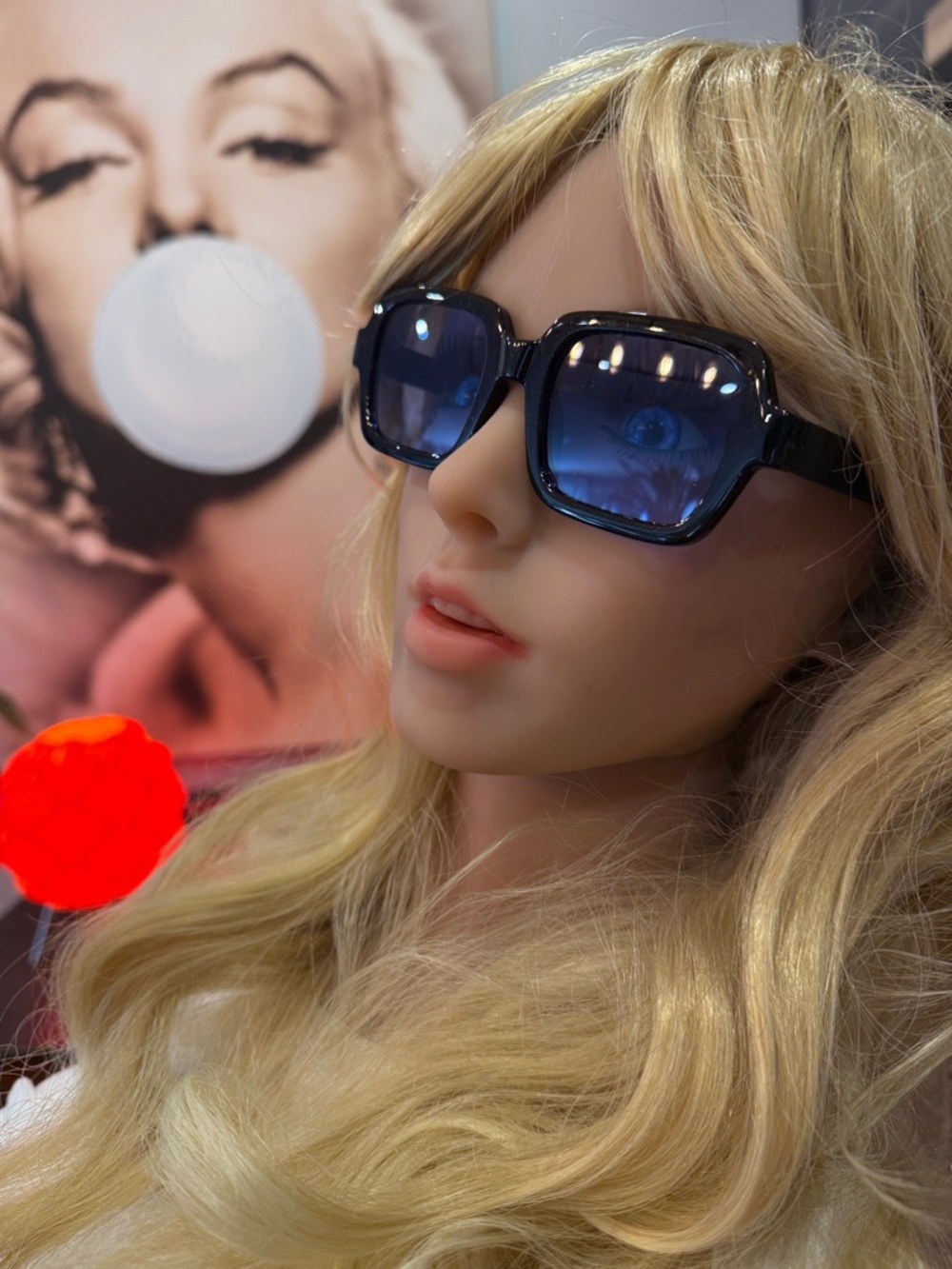 Sunglasses with blue lenses